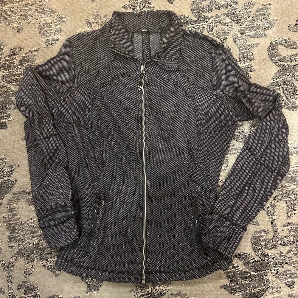 Lululemon Forme Jacket II size 12 black and white